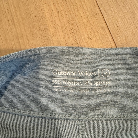 Outdoor Voices Women’s Leggings- Medium- Like New - Picture 3 of 3